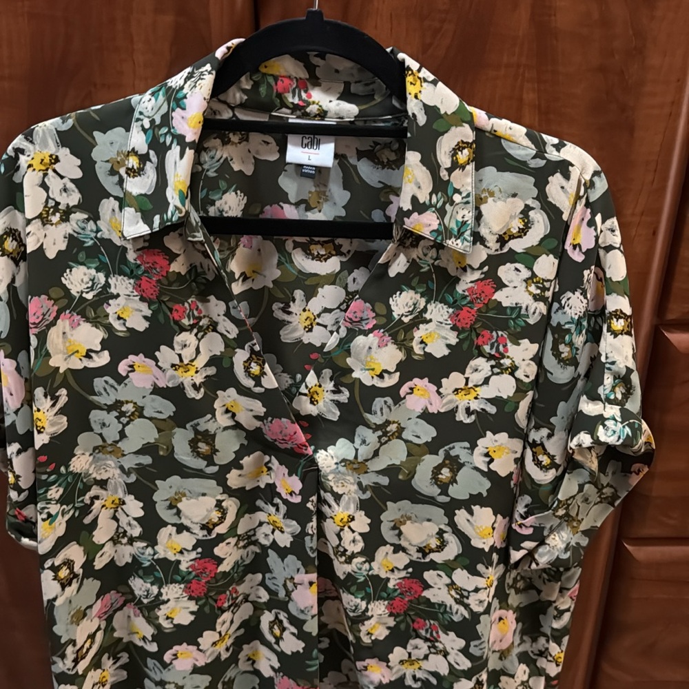 CAbi Olive Floral Short Sleeve Button-Up Blouse - Picture 1 of 1